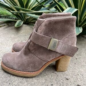 Ugg Brienne camel suede leather brown shearling lined crepe heel booties 7.5